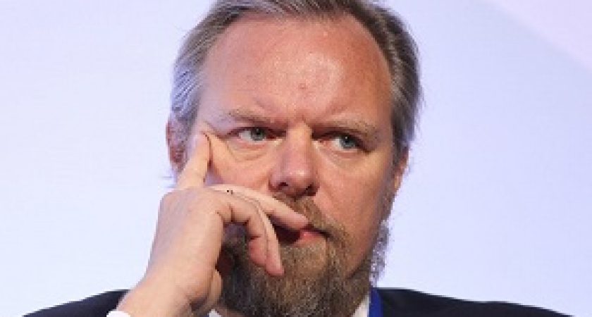 Дмитрий Ананьев распродает активы в России