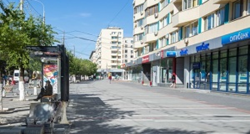 В Волгограде на проспекте Ленина заканчивают класть плитку