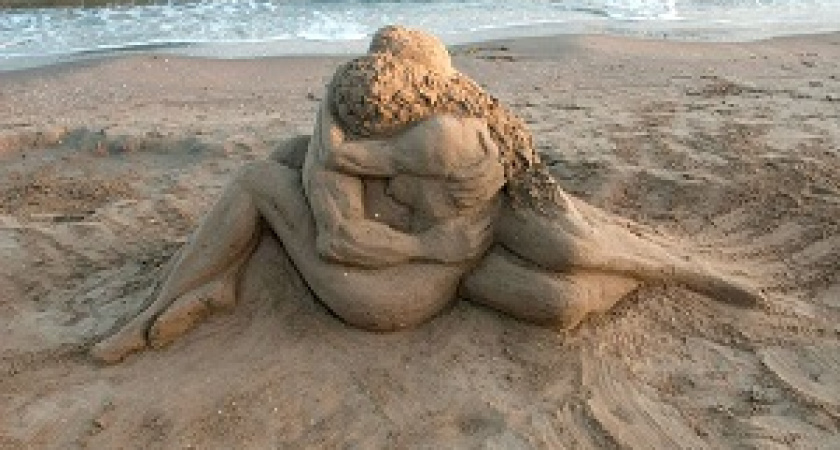 В Волгоградской области прошел ежегодный конкурс «Фигуры из песка» 