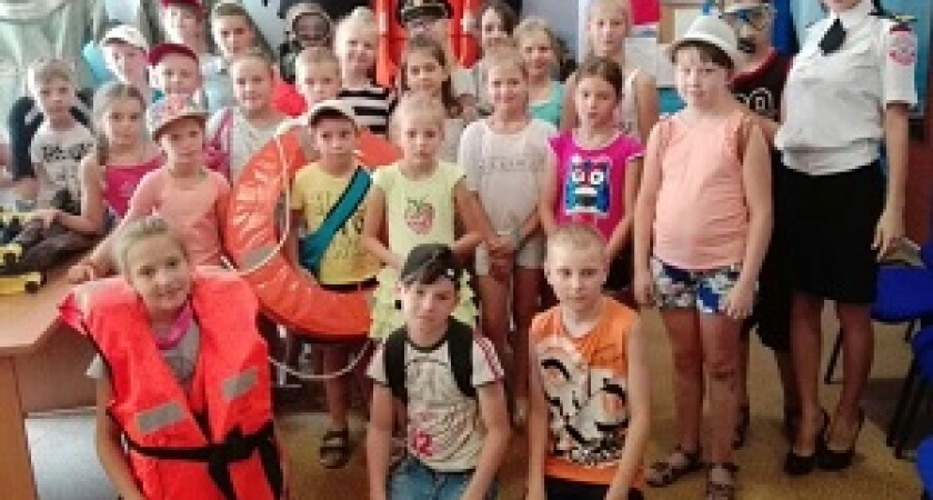 Юным волгоградцам рассказали про спасение на воде
