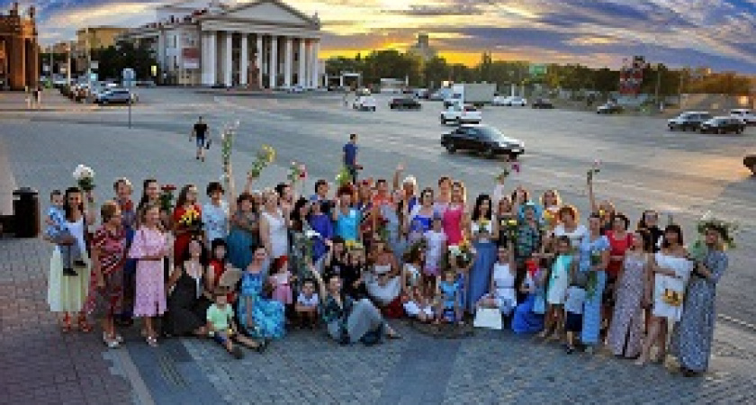 В Волгограде женщины готовятся выйти на флешмоб