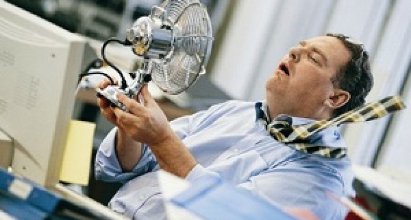 Роспотребнадзор рекомендовал в жару сокращать рабочий день