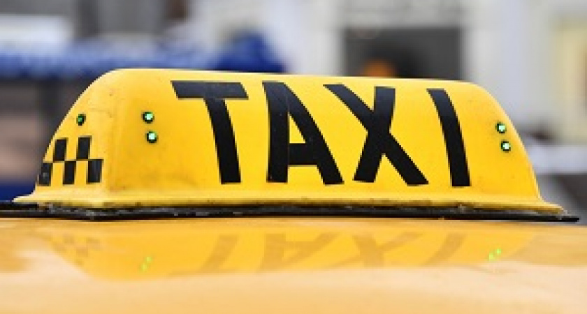 Под Волгоградом клиент с ножом напал на водителя такси