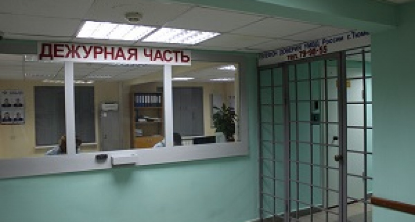 В Ворошиловском районе двое безработных ограбили прохожего