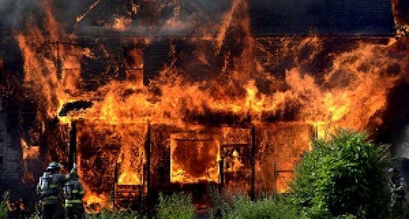  Под Волгоградом в доме заживо сгорели трое детей 