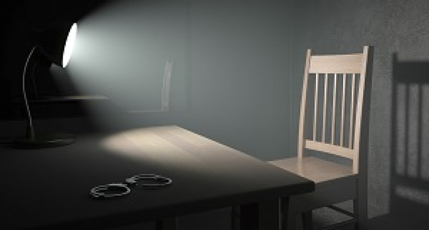 Волгоградского следователя подозревают в превышении полномочий