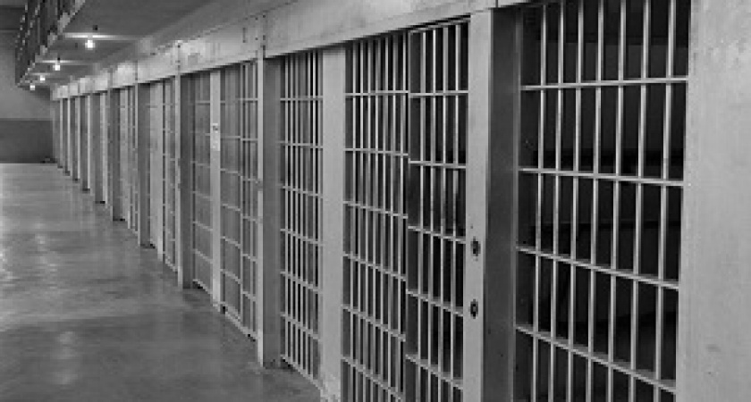 Бизнесменов отселят от уголовников