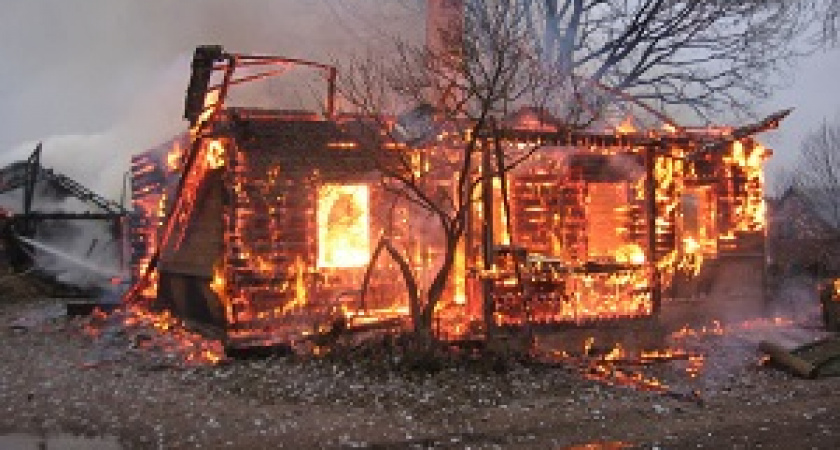 Под Волгоградом в своем доме заживо сгорела женщина