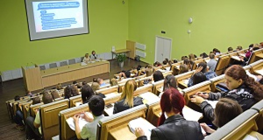 Волгоградские студенты написали Всероссийский экономический диктант