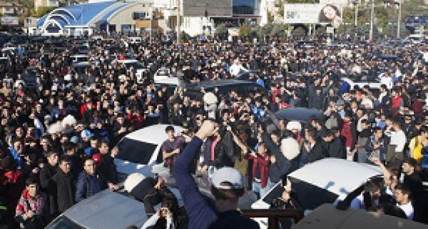 В Махачкале отпраздновали победу Хабиба Нурмагомедова над Конором Макгрегором