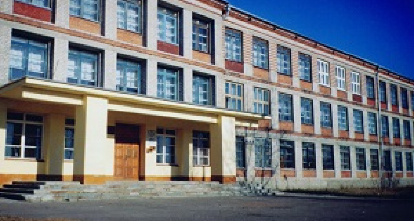  Треть школ не соответствует требованиям безопасности.