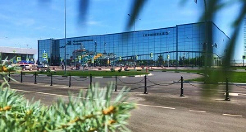 Волгоградский аэропорт напомнил о переводе часов