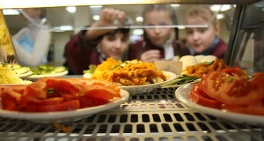 В волгоградских школах могут появиться бесплатные завтраки для первоклашек