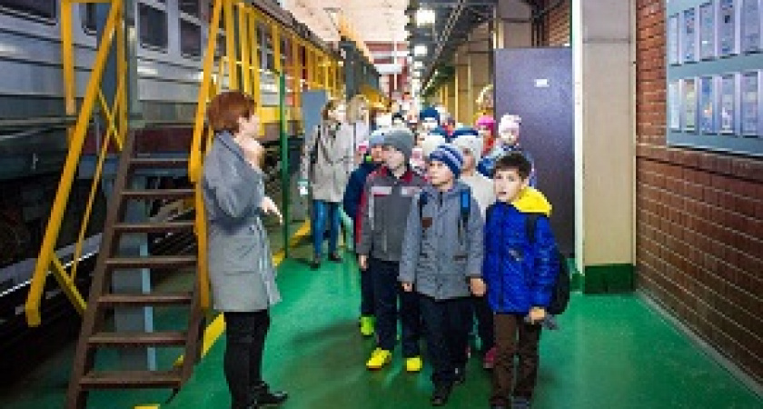 Юных волгоградцев приглашают на железнодорожные экскурсии