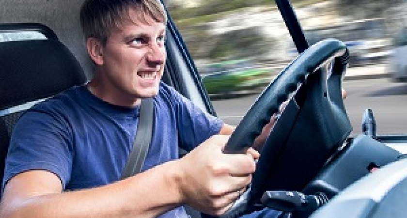 В Госдуме предложили ввести штраф за опасное вождение