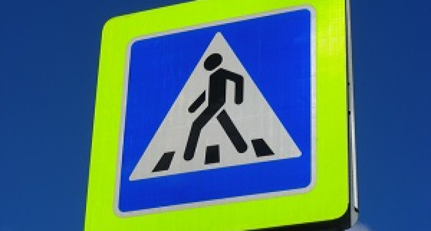 Инвалидов на колясках с двигателями приравняли к пешеходам