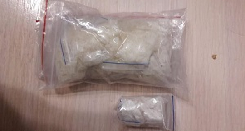 В Волгограде ночью задержали закладчика наркотиков