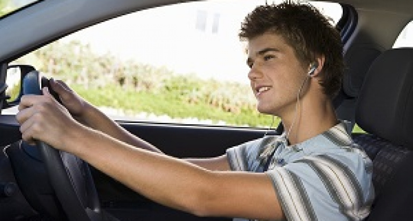 В России хотят обучать вождению учащихся школ и колледжей