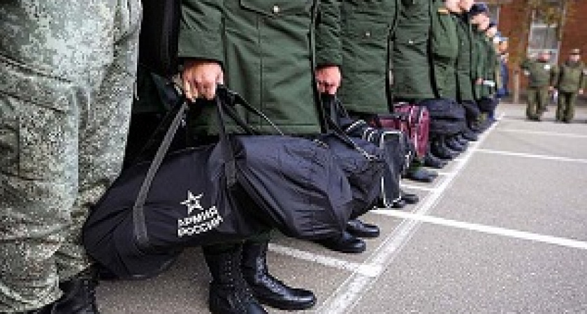 Призывникам дадут третью отсрочку от армии