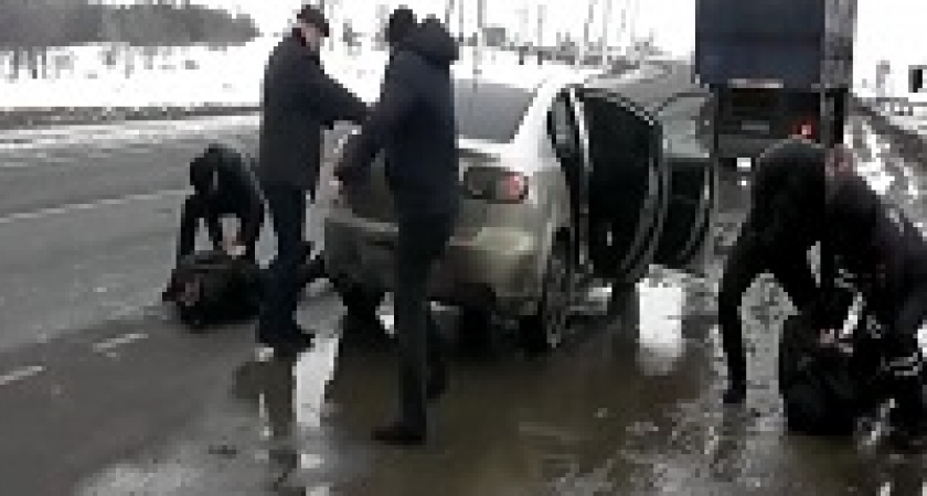 В Камышине задержаны воры-барсеточники