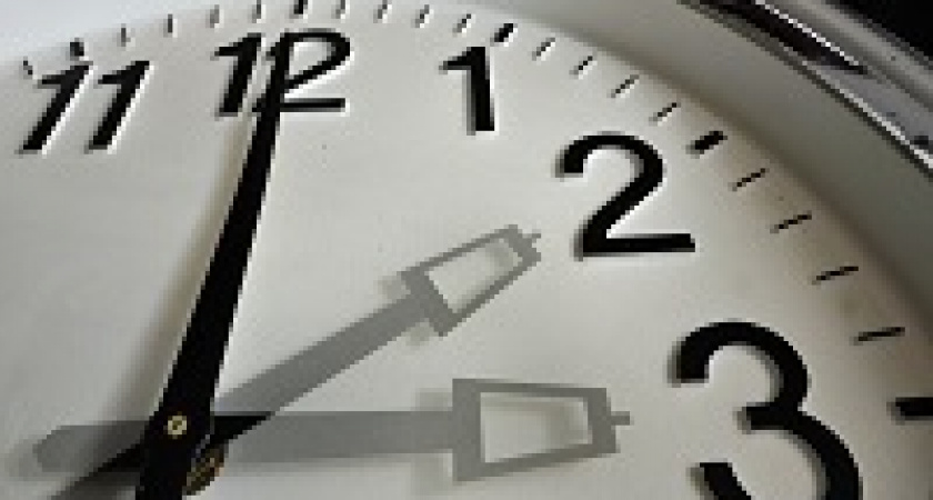 В России снова предлагают переводить время дважды в год