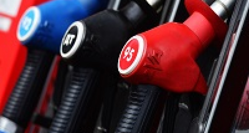 Заморозку цен на бензин продлили до июля