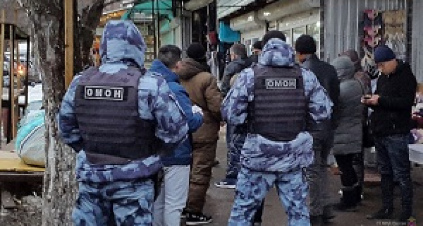 На оптового-розничный рынок на севере Волгограда нагрянули полицейские
