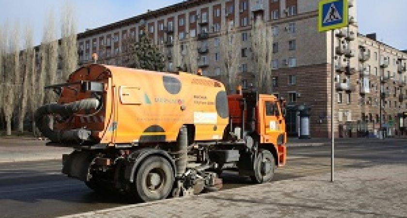 В Волгограде завершаются работы по очистке дорог