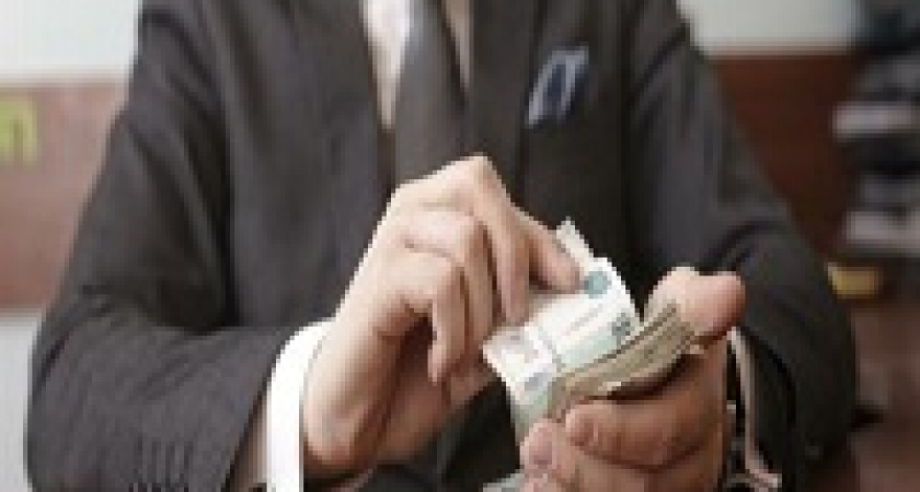 Инспектора жилнадзора судят за взятку