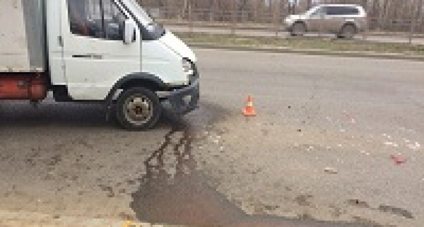 Водитель «Газели» врезался в иномарку