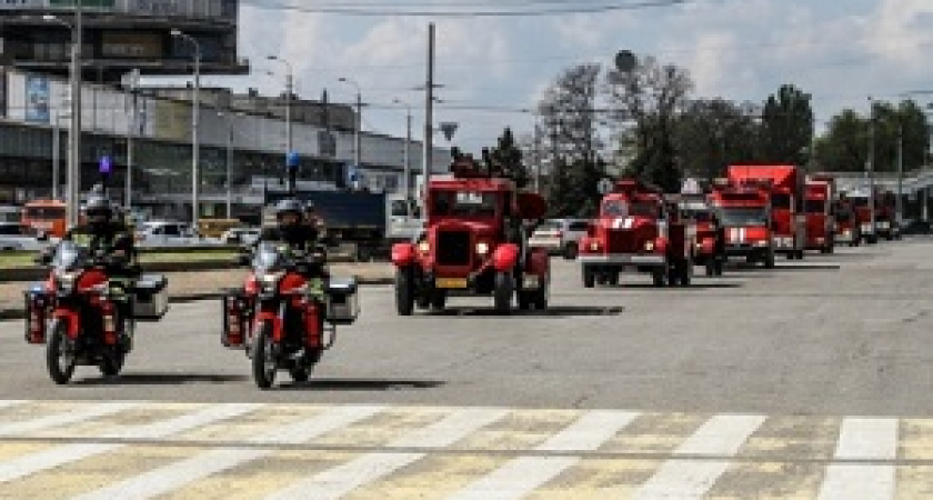 МЧС проведет автопробег пожарной техники
