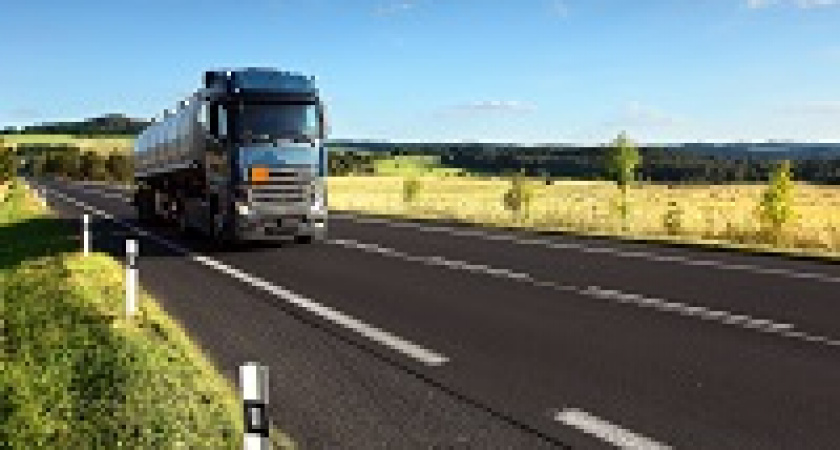 В России ограничили движение фур по трассам в жару