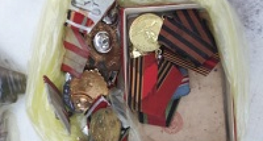 В Михайловке мошенник украл награды участника войны