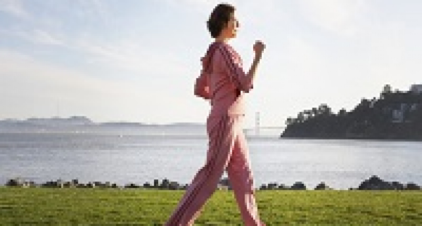 Ученые выяснили, сколько нужно ходить в день для продления жизни