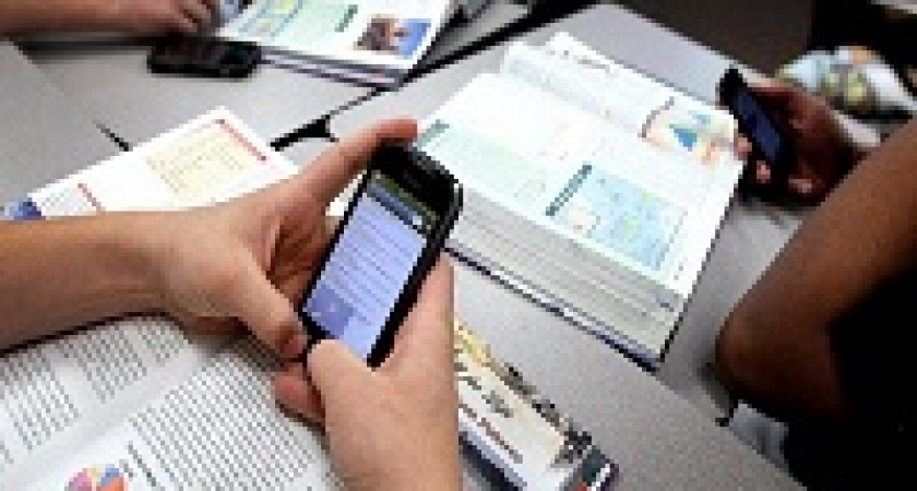 В России могут запретить смартфоны в школах