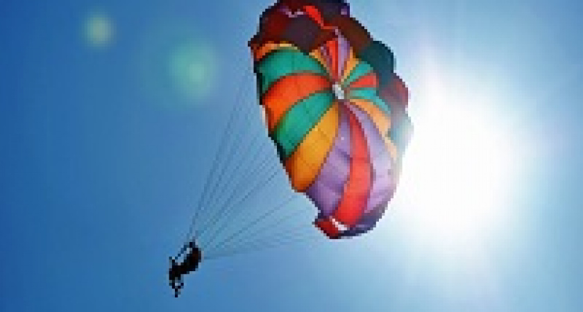 Сегодня – День парашютиста