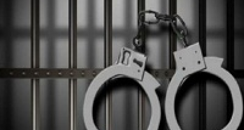 В Волгограде задержали парня, который угнал и поджег машину