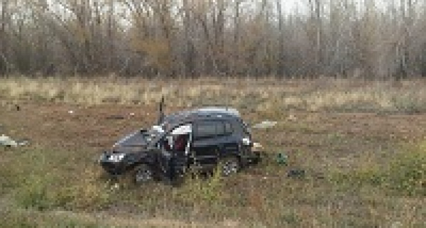 Под Волгоградом две женщины погибли в улетевшей в кювет машине