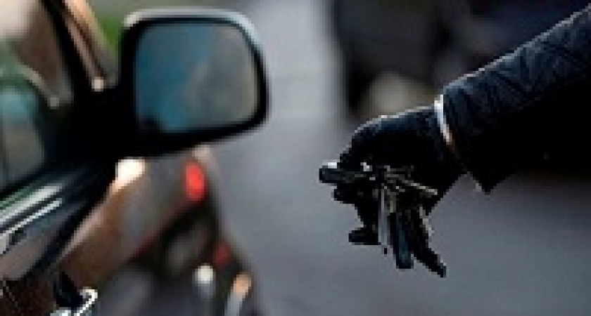 У молодого волгоградца угнали машину на автомойке