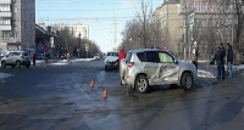 В Волгограде в ДТП пострадали маленькие дети