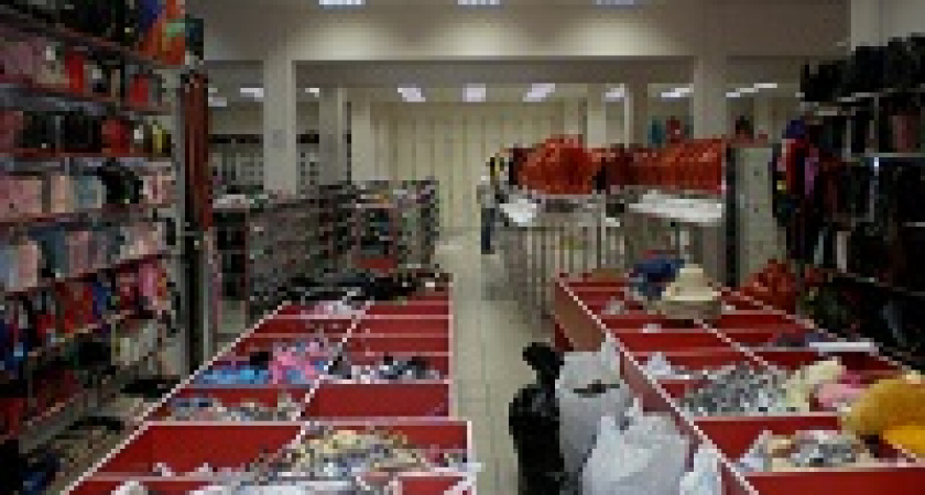 Двое коммерсантов из Волжского торговали одеждой без документов