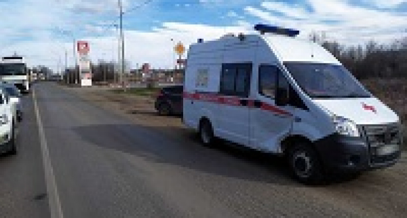 В Волгограде иномарка врезалась в машину скорой помощи