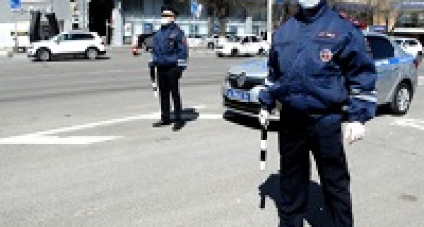 Полицейские составили более сотни протоколов на нарушителей самоизоляции