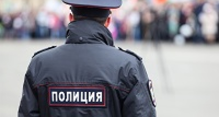 Пьяный мужчина сорвал с волгоградки цепочку и скрылся