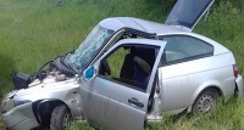 Под Волгоградом две легковушки улетели в кювет