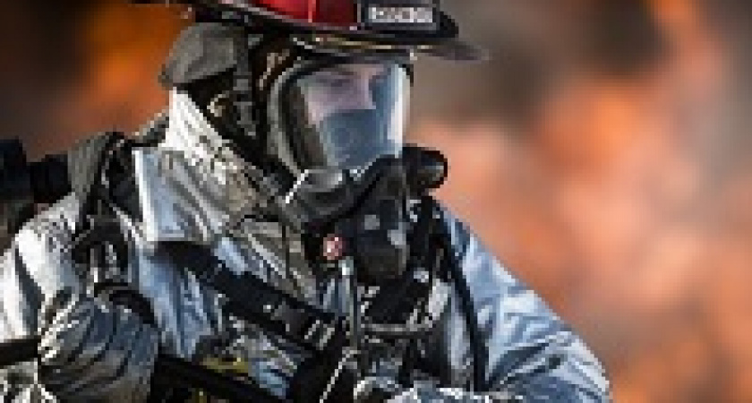 Сразу три машины сгорели в Волжском за ночь