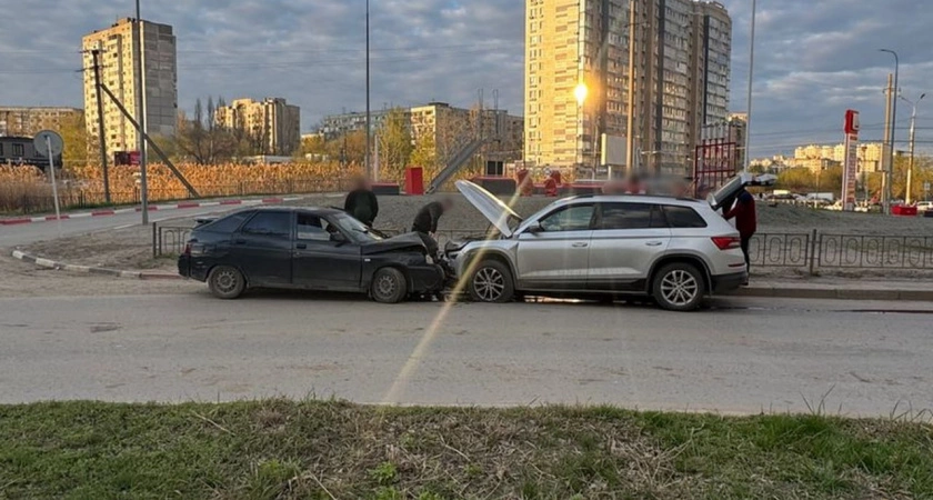 Фото к статье: Волгоград тонет в ДТП: подростки, автобусы и погибшие пешеходы – что происходит на дорогах
