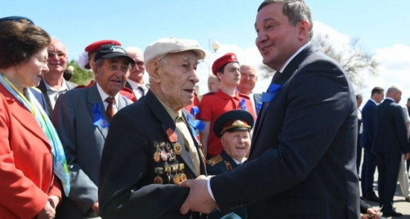 В Волгоградской области 101-летний ветеран ВОВ стал почетным гражданином города