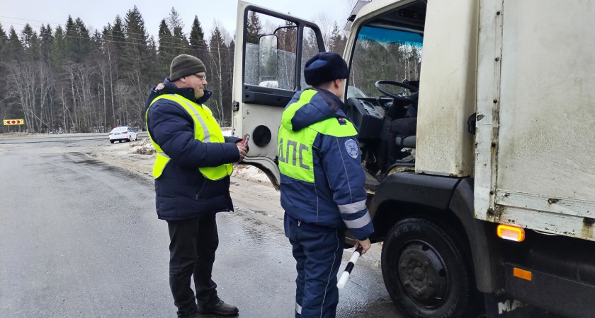 Сотрудники ГАИ в мае будут штрафовать всех без разбора на 1500 рублей: россияне об этой "фишке" почему-то забывают