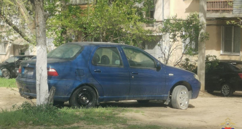 В Волгограде полицейские раскрыли угон автомобиля во дворе жилого дома
